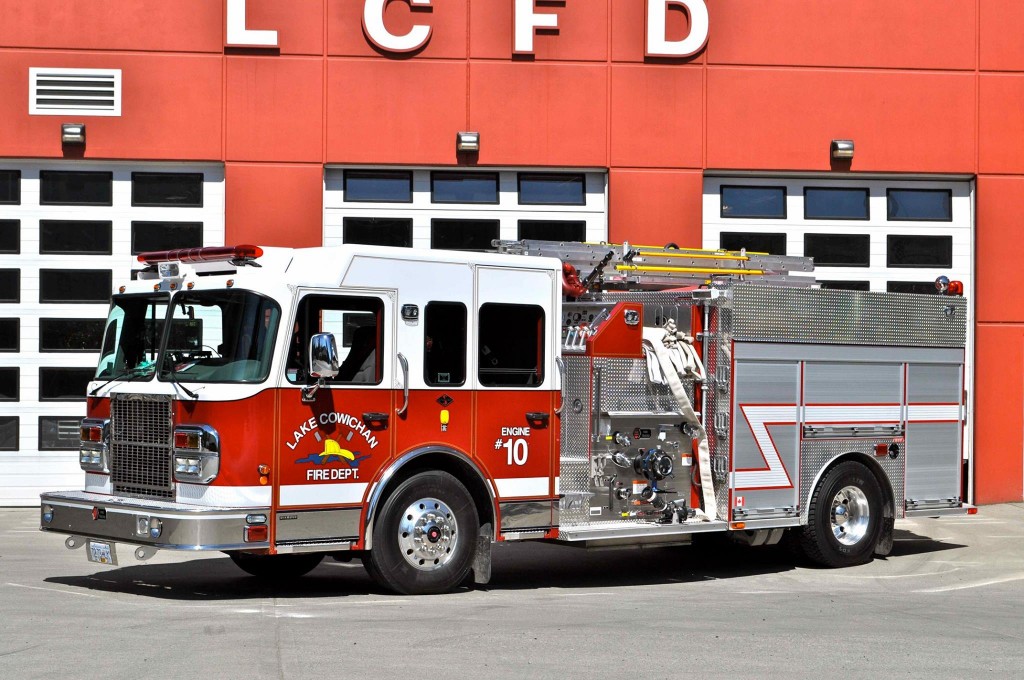 Lake-Cowichan-Engine-10-by-Terry-Yip-1024x680